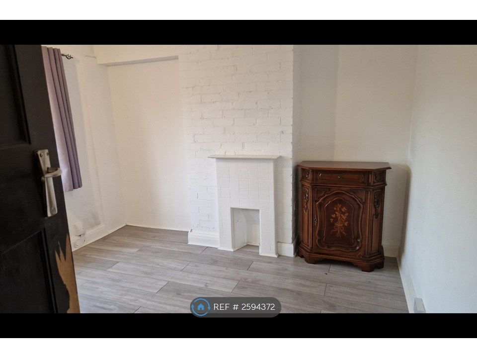 Property photo 3 of 16 Bedroom 2.