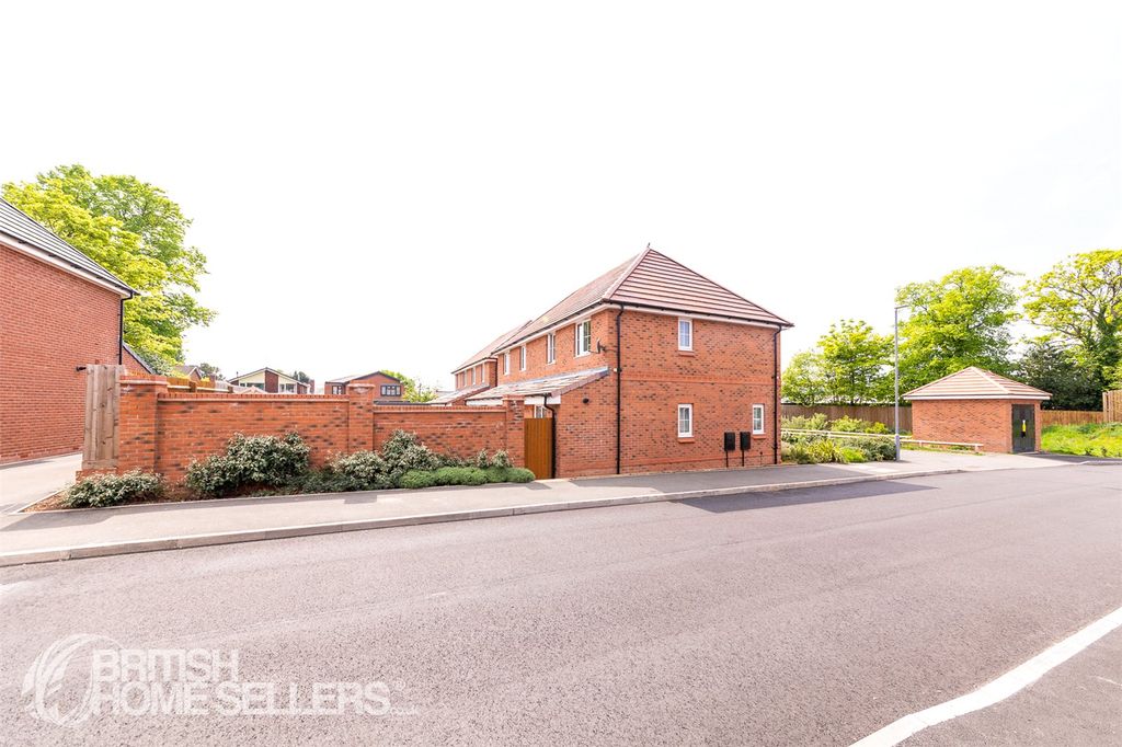 Property photo 2 of 19 Picture No. 33