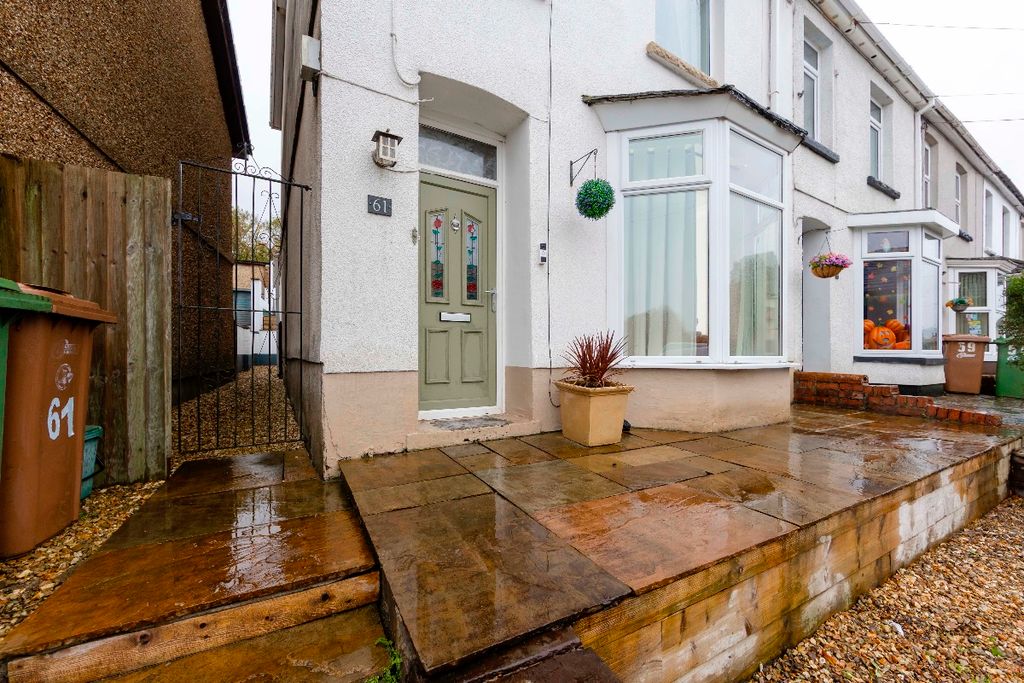 Property photo 3 of 37