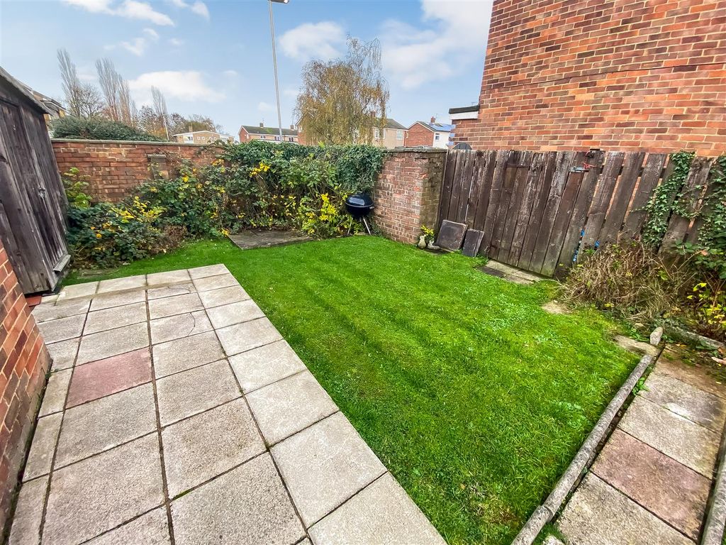 Property photo 3 of 11 Front Elevation