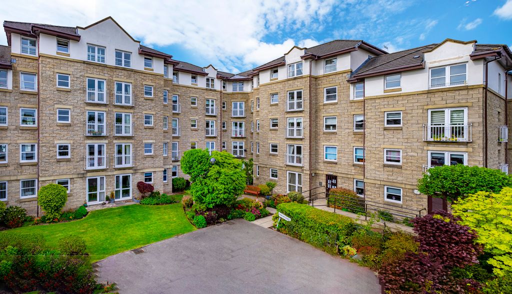 Property photo 1 of 31