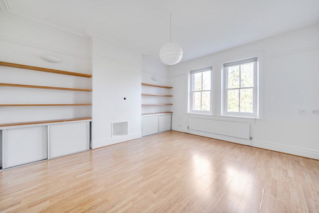 Property photo 3 of 8 Picture No. 21