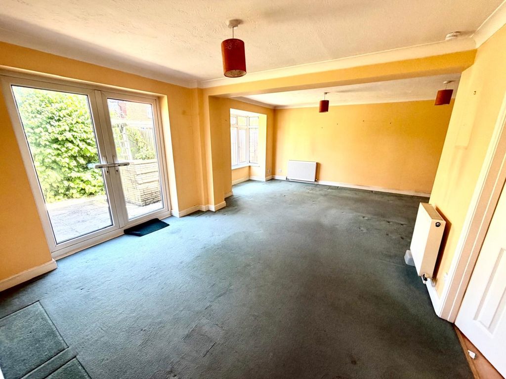 Property photo 2 of 8 Living Room