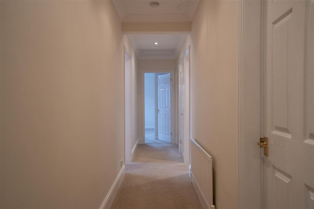 Property photo 3 of 26