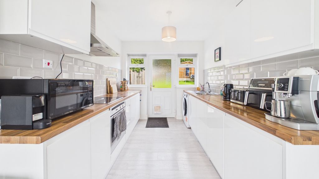Property photo 3 of 27 5010977