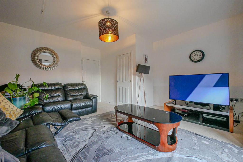 Property photo 2 of 11 Lounge/Diner