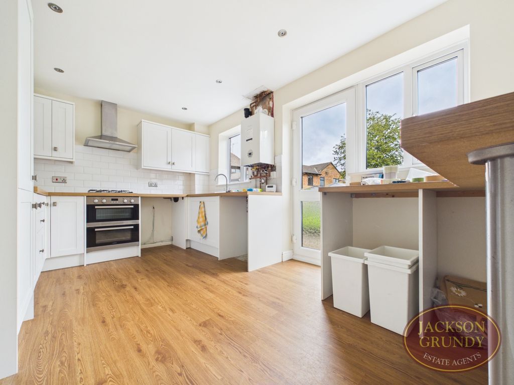 Property photo 3 of 10 Bollinger Close