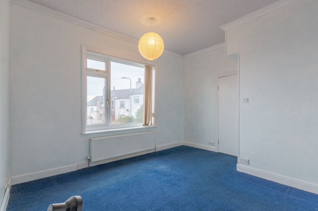 Property photo 2 of 25 Picture No. 38