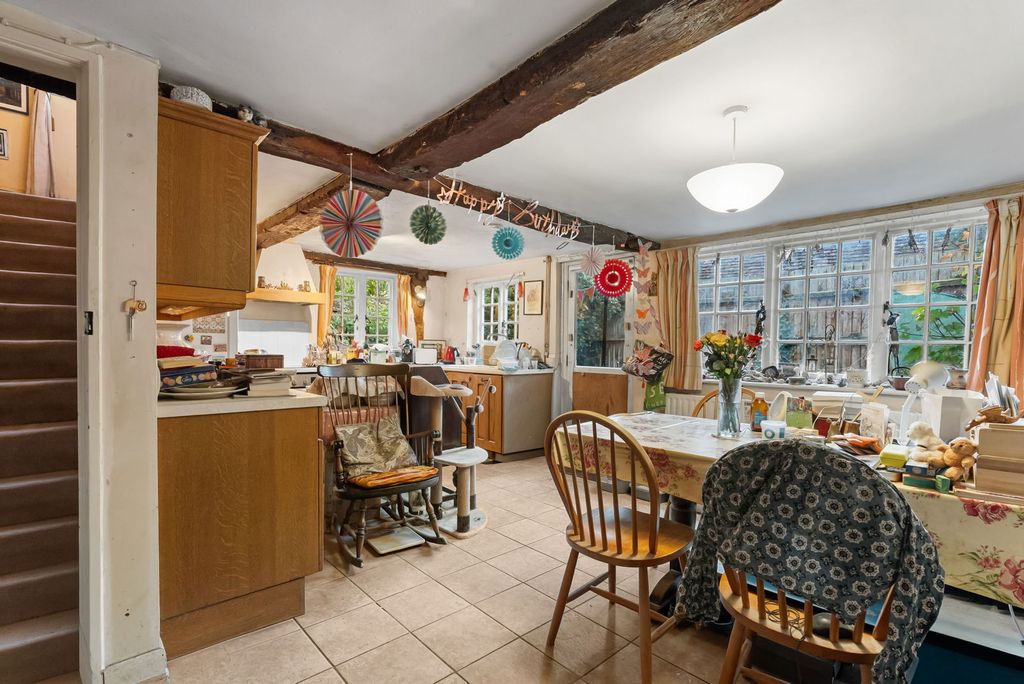 Property photo 3 of 11