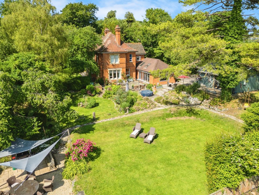 Property photo 2 of 18