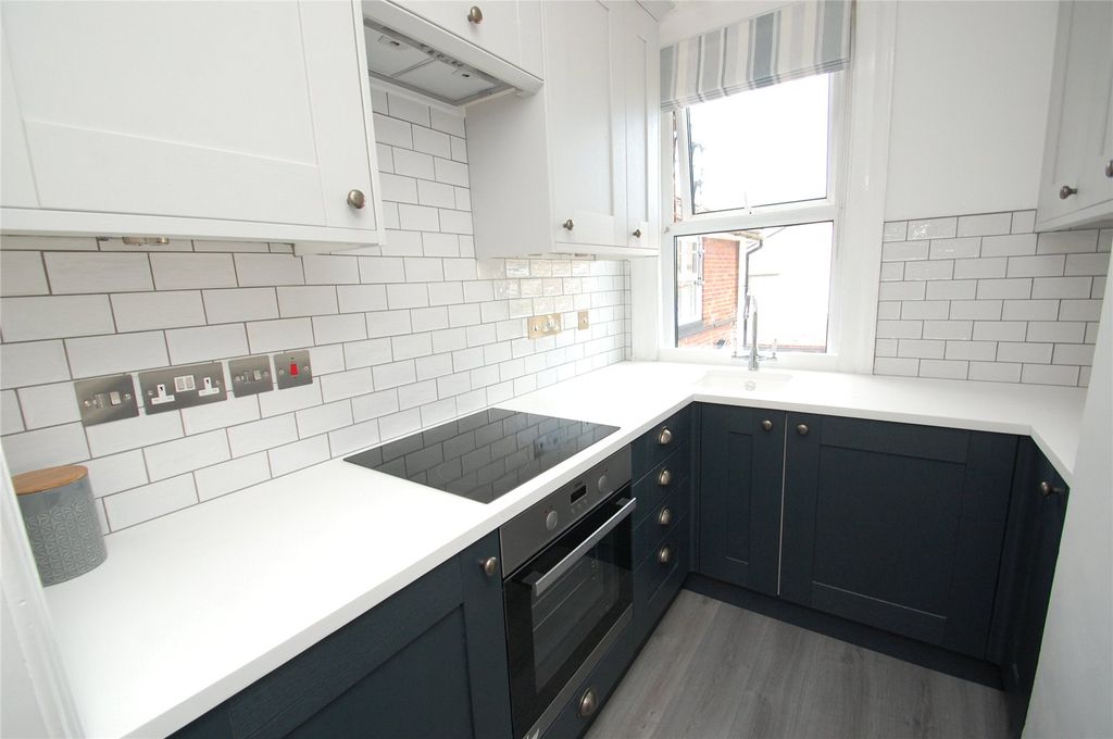 Property photo 2 of 11 Picture No. 45
