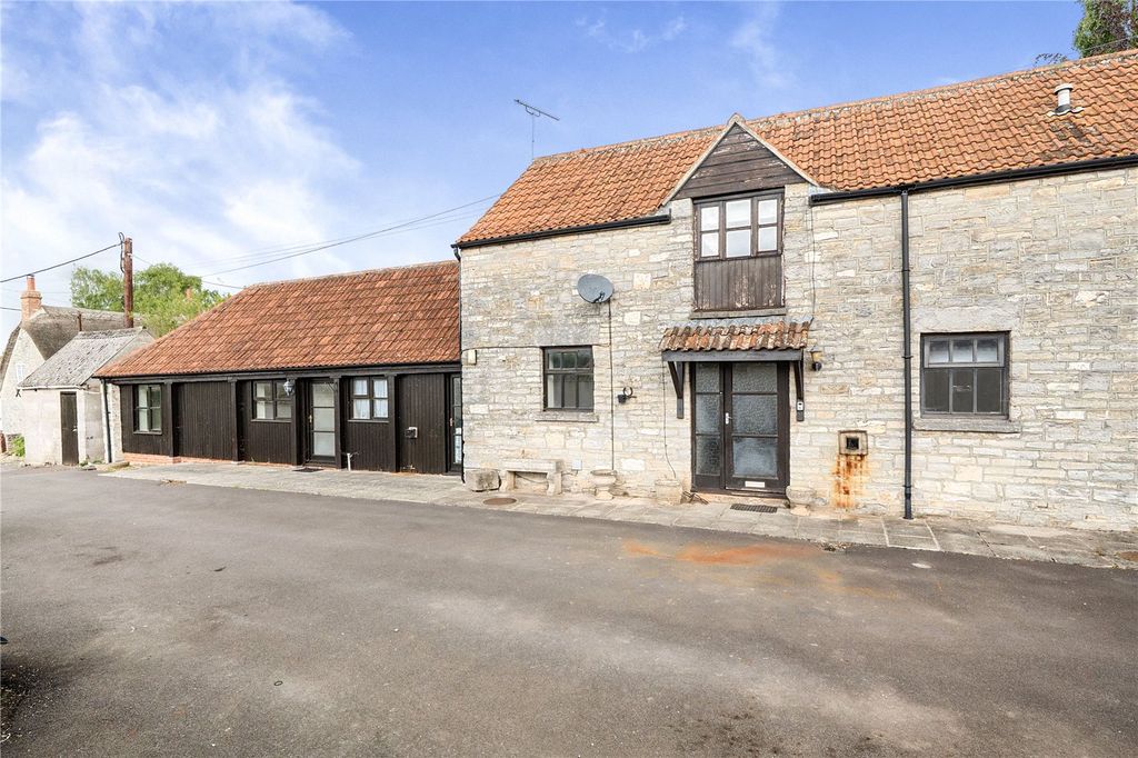 Property photo 2 of 40 Frontage