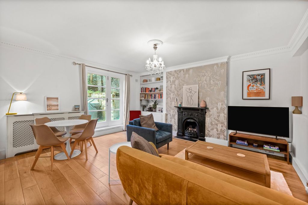 Property photo 2 of 12