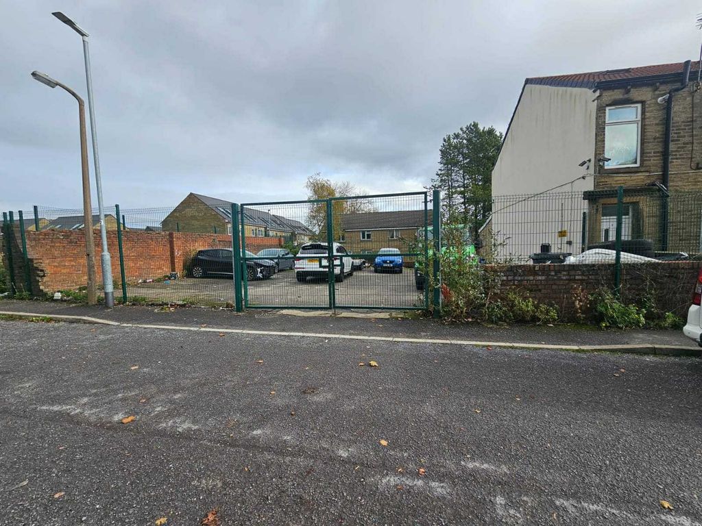 Property photo 3 of 5