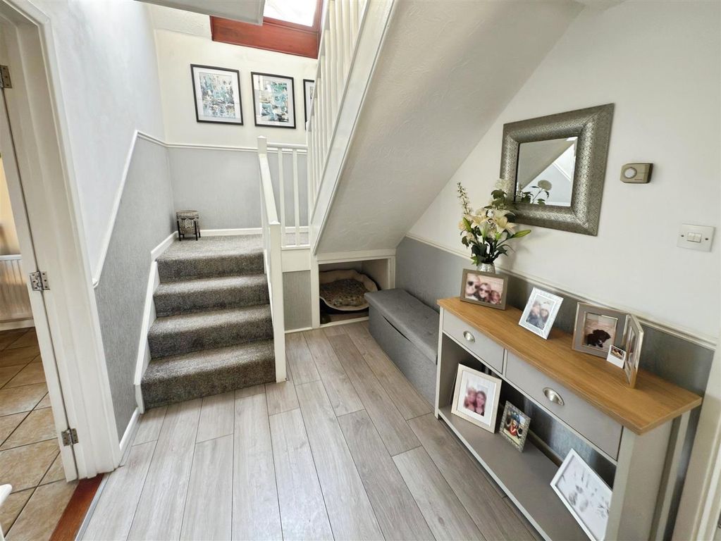 Property photo 3 of 20 Windermere Park (14).Jpg