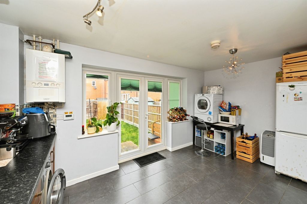 Property photo 3 of 14