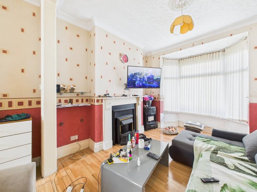 Property photo 2 of 8