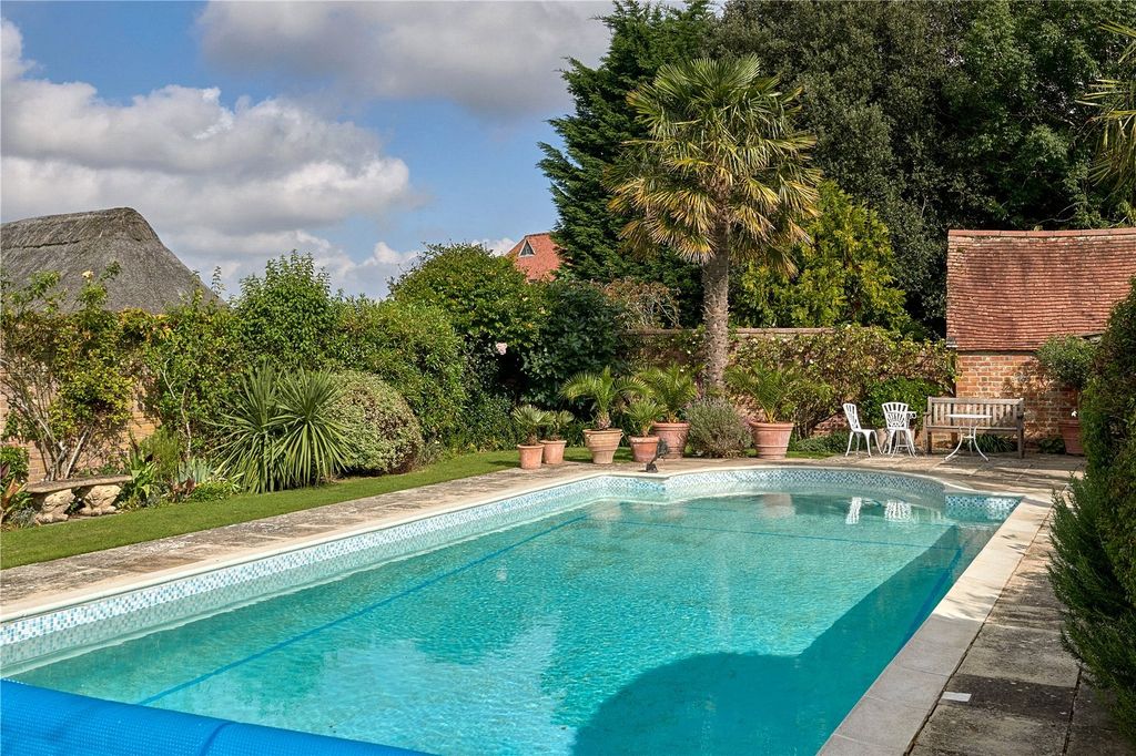 Property photo 2 of 23 Pool