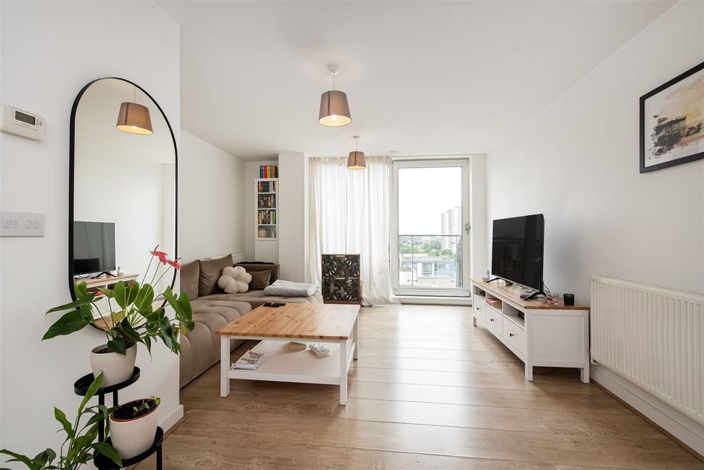 Property photo 1 of 18 Helliwell & Co.