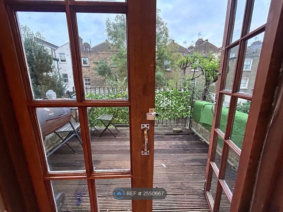 Property photo 3 of 16 Roof Terrace