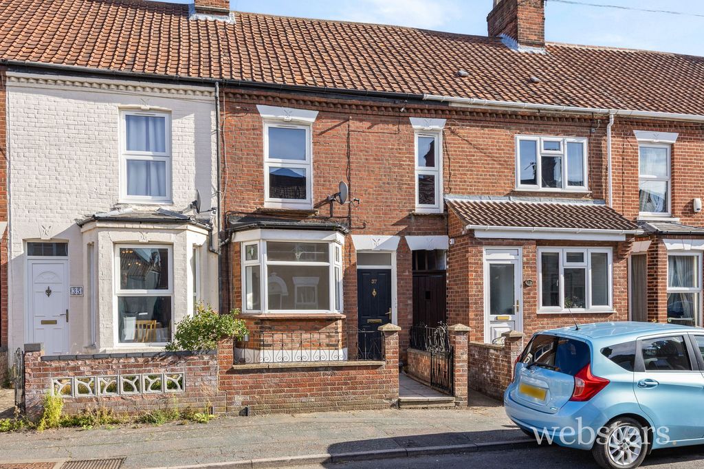 Property photo 1 of 18