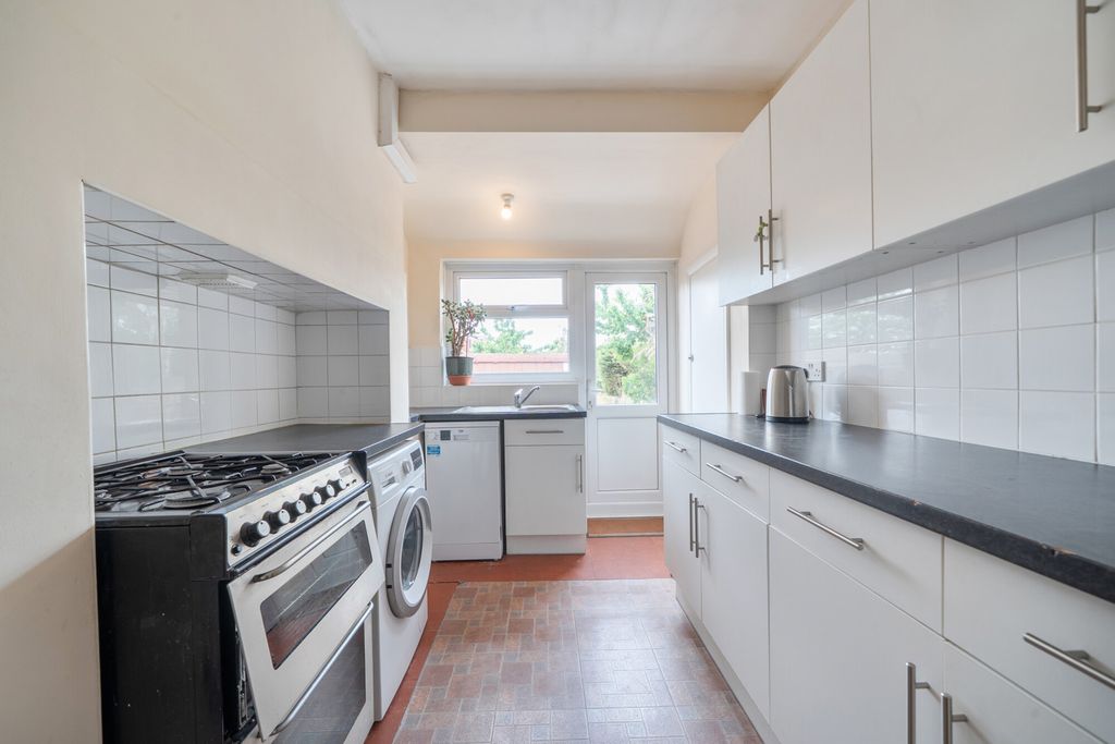Property photo 3 of 19 1457870-5-6A01dc8...