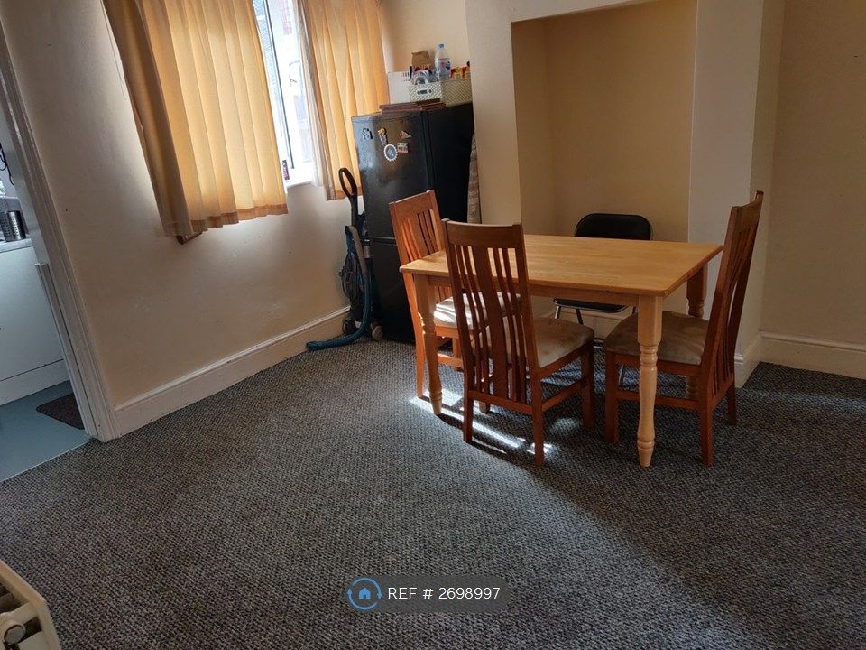 Property photo 3 of 21