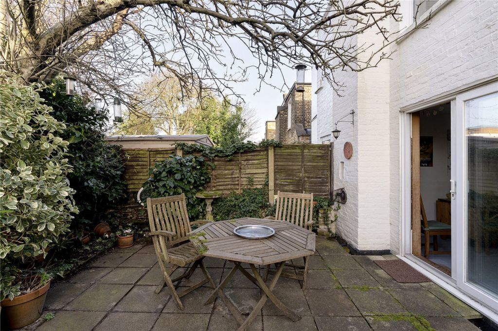 Property photo 2 of 23 Picture No. 09