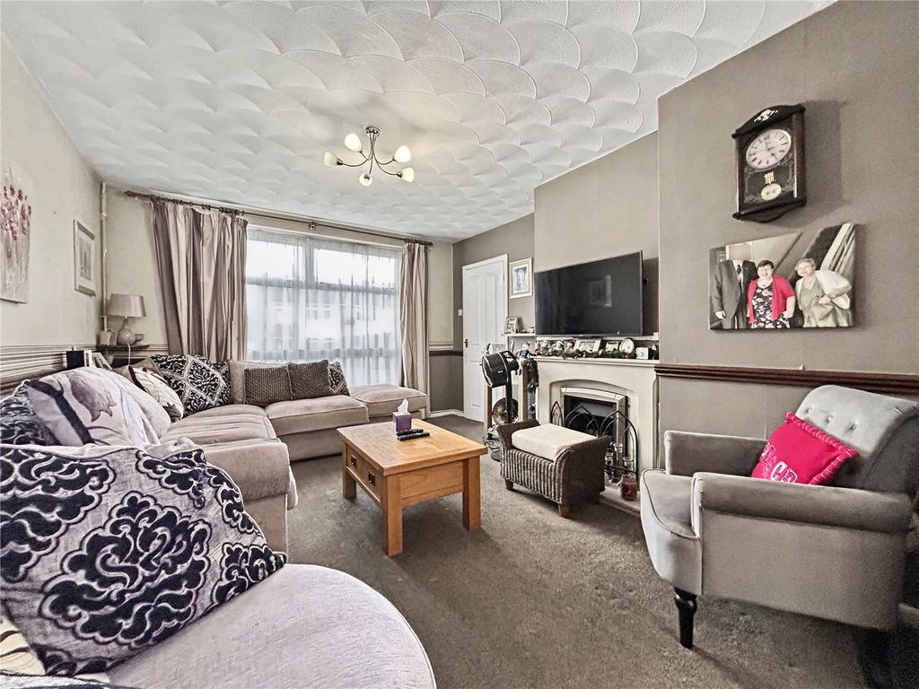 Property photo 3 of 25 Picture No. 35