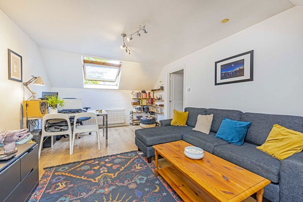 Property photo 1 of 5