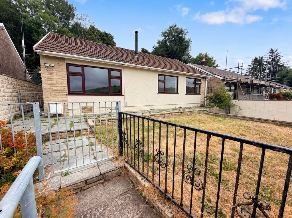 Property photo 3 of 22