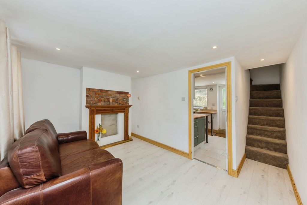 Property photo 2 of 30 Pbox-Img.Jpg