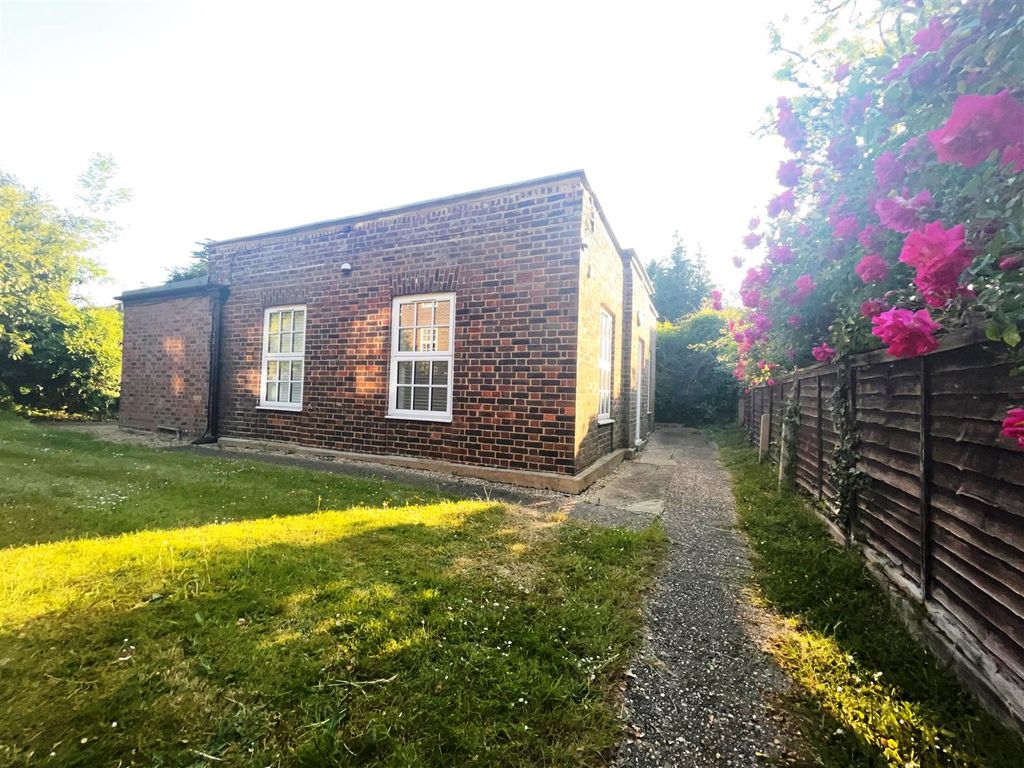 Property photo 1 of 8 3.Jpg