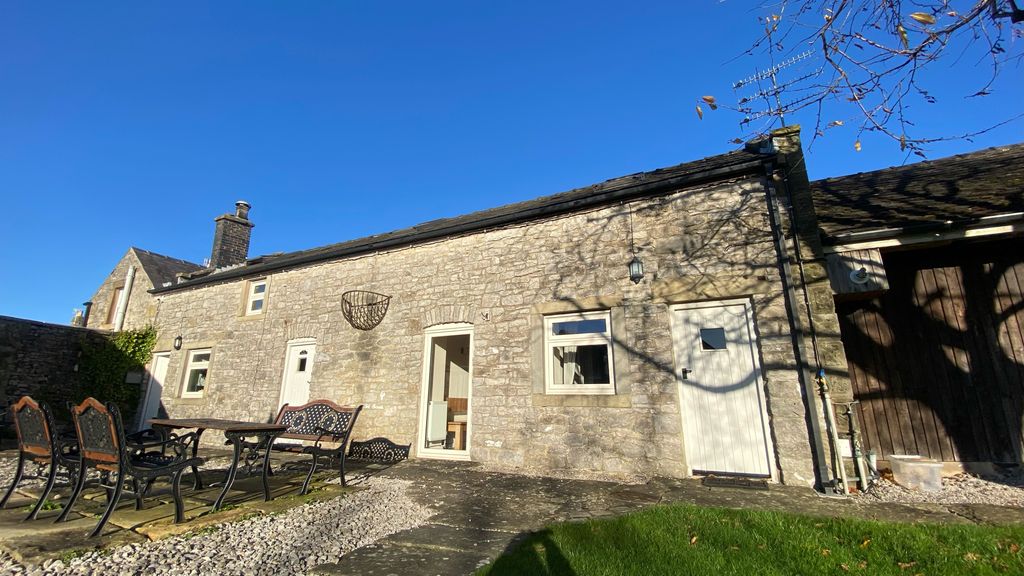 Property photo 1 of 16 Image
