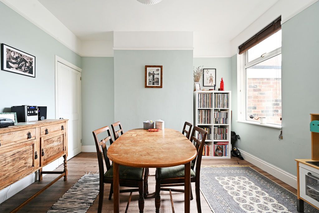 Property photo 3 of 33 Dining Room