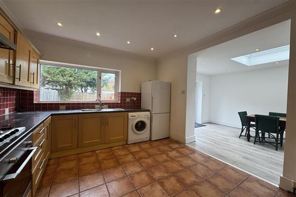Property photo 1 of 10 (Main)