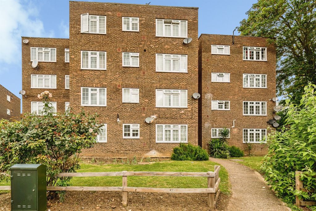 Property photo 1 of 12