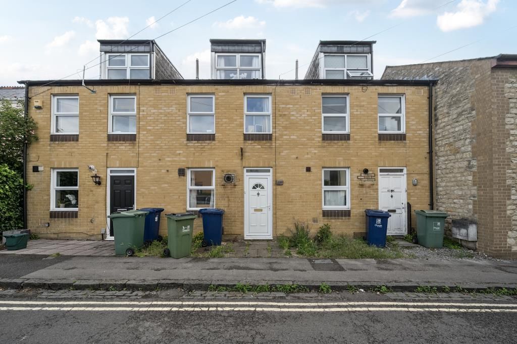 Property photo 1 of 18 External Front