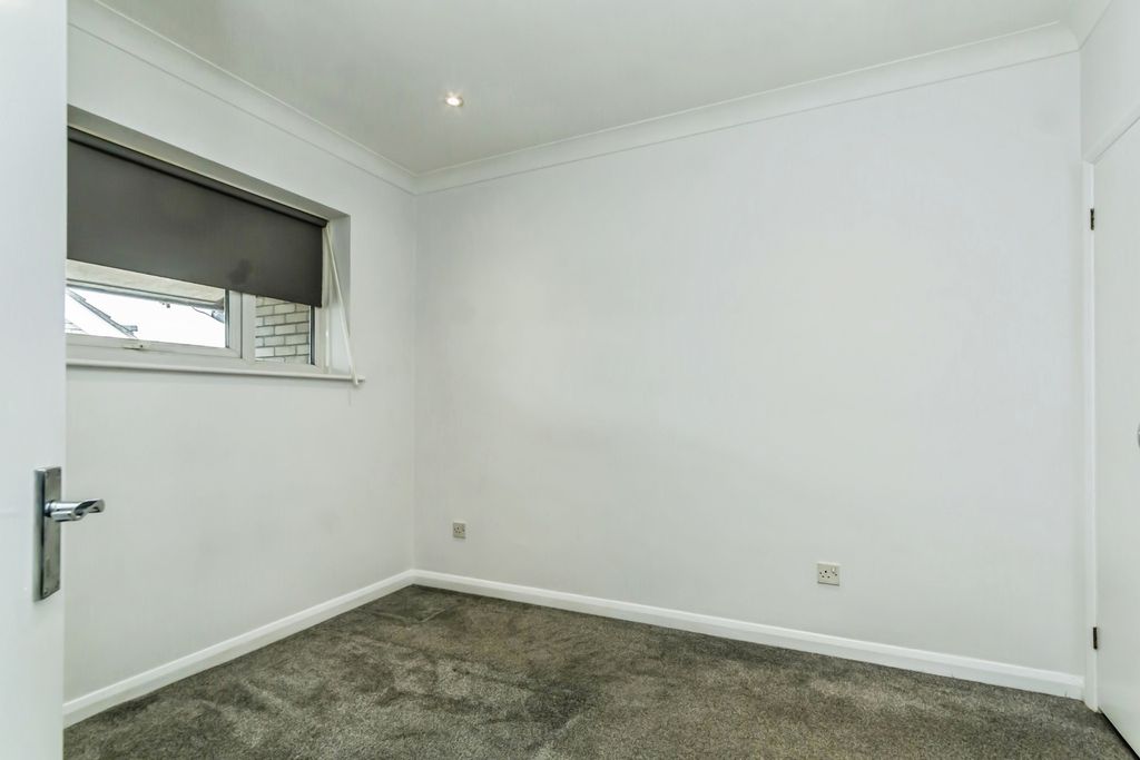 Property photo 3 of 17 Photo