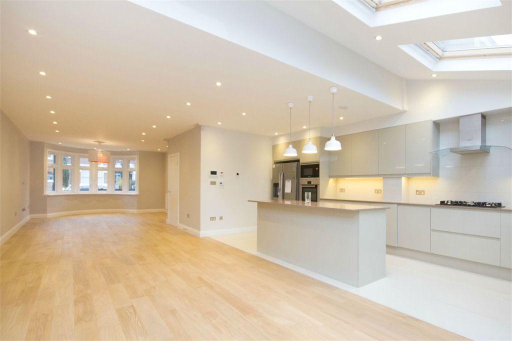 Property photo 3 of 13 3