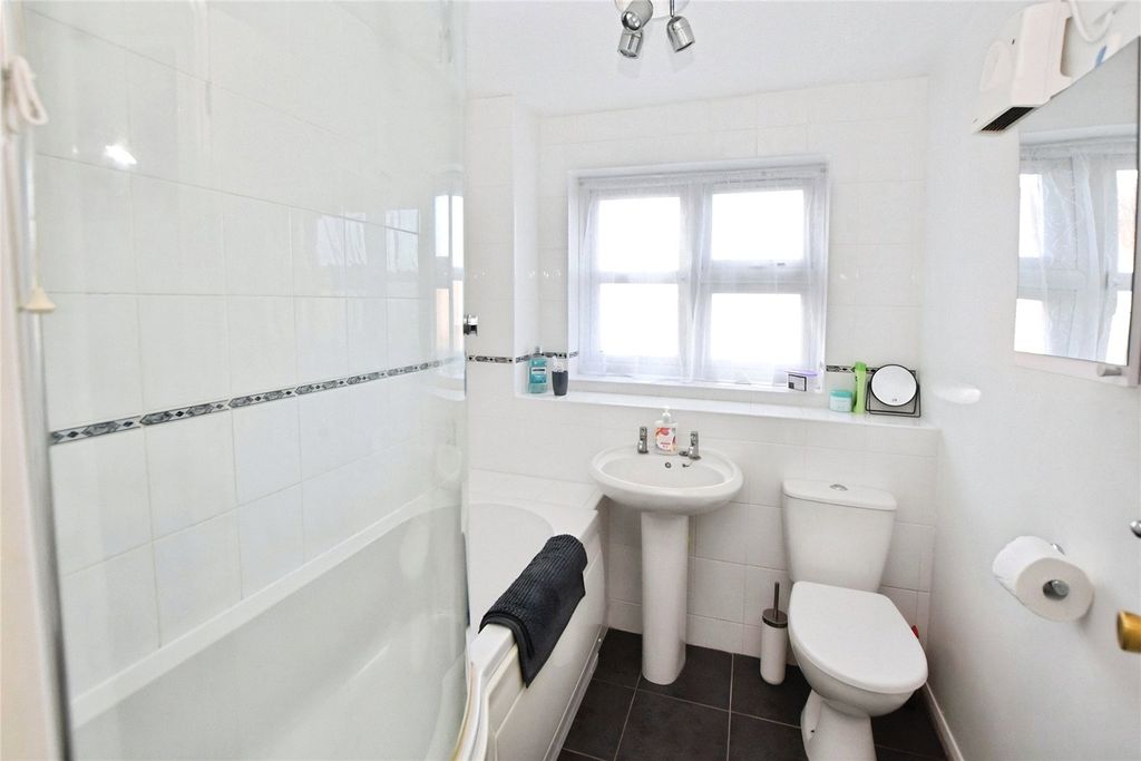 Property photo 3 of 5 Bathroom