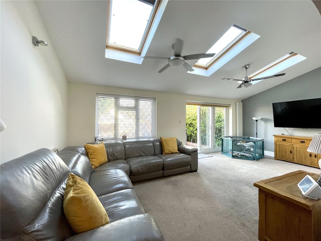 Property photo 2 of 24 Picture No. 04