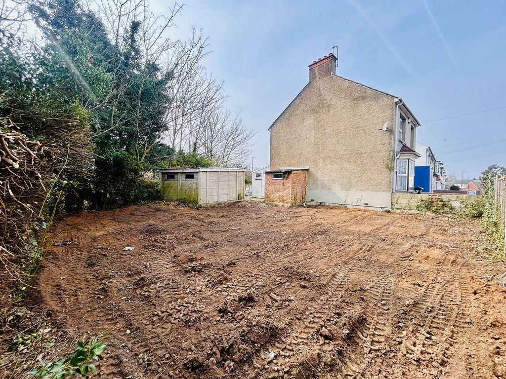 Property photo 2 of 5