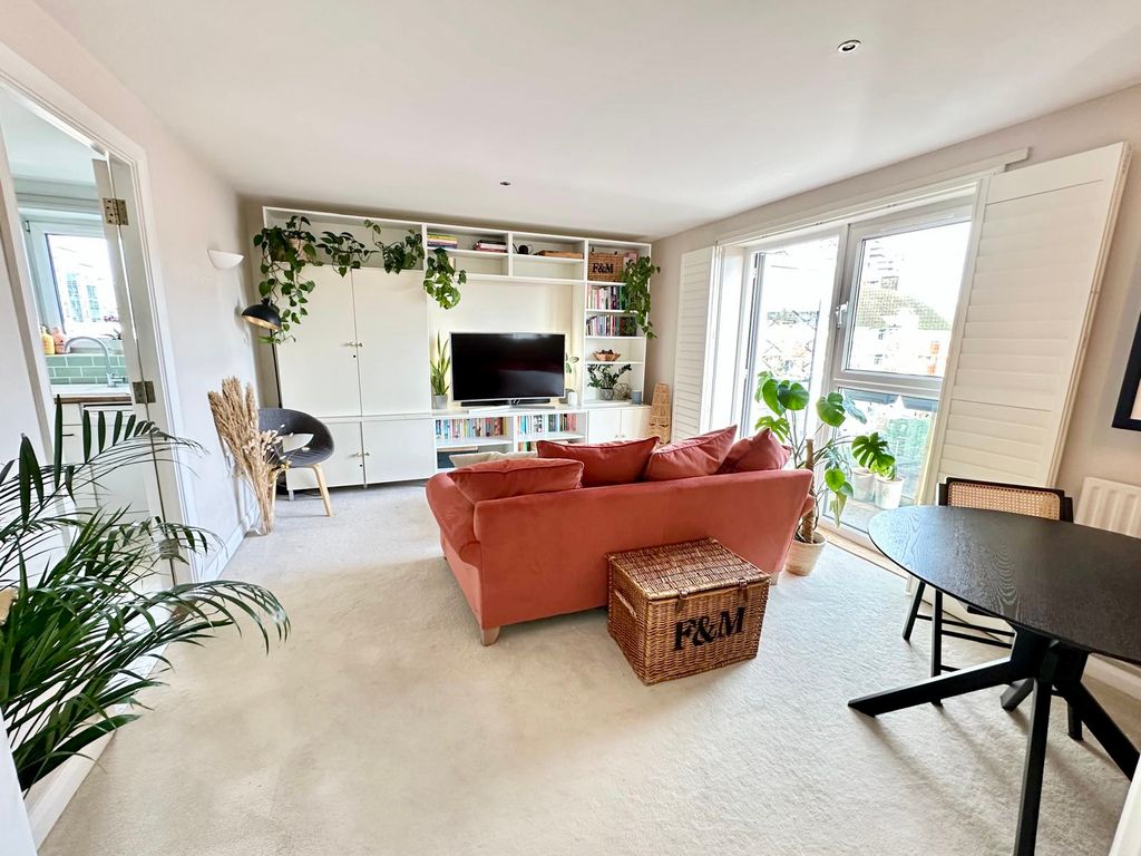 Property photo 1 of 20 Living/Dining Area