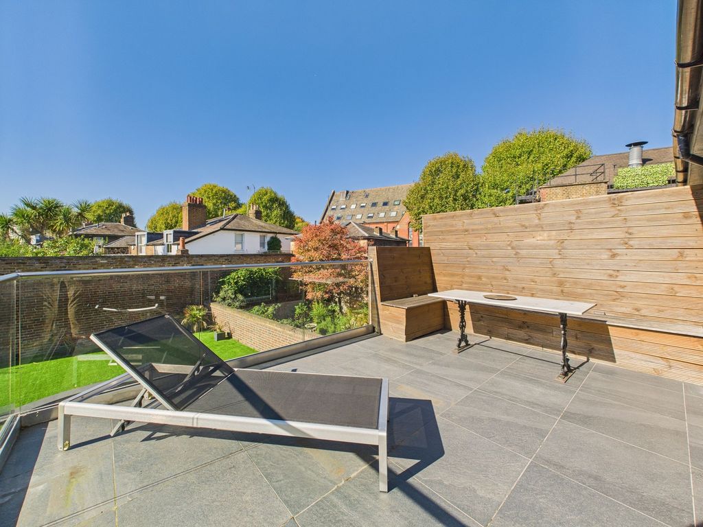 Property photo 3 of 10