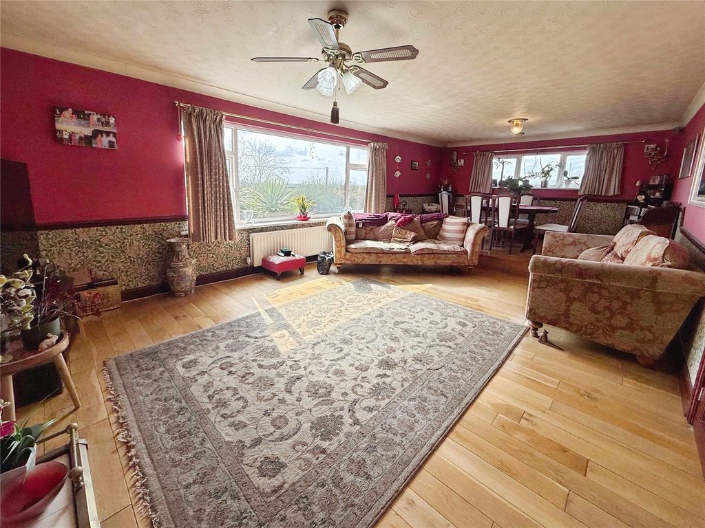 Property photo 3 of 20 Lounge-Diner