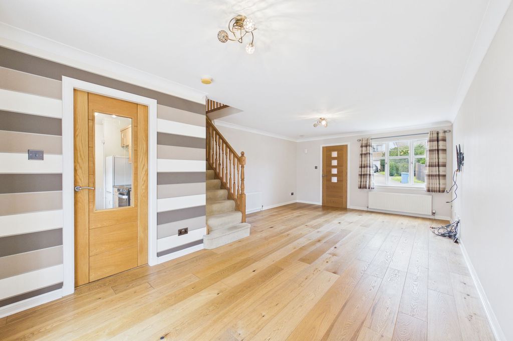 Property photo 2 of 18 Lounge/Dining Angle 1