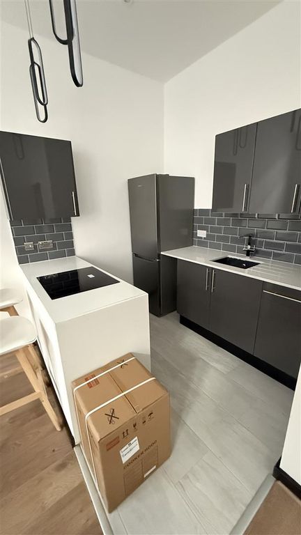 Property photo 3 of 10 Kitchen