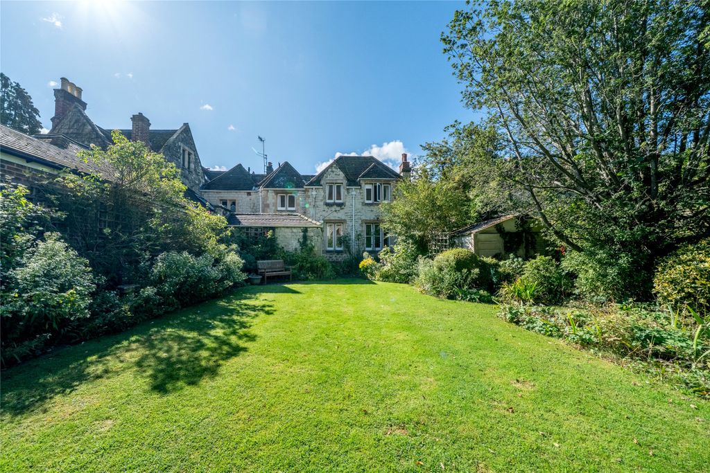 Property photo 3 of 31 Picture No. 11