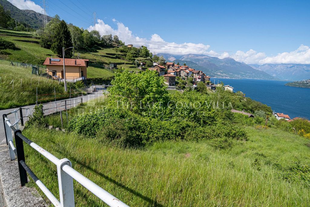 Property photo 2 of 18 The Lake Como Villa- Terreno Pianello Belmonte